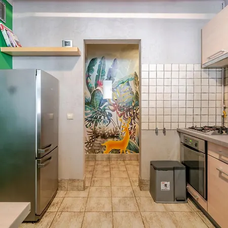 Victory By Bookinghost Apartment