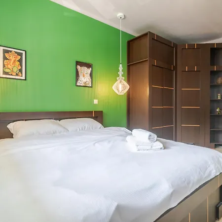 Victory By Bookinghost Appartement *