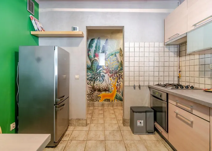 Victory By Bookinghost Apartment