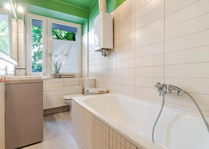 Victory By Bookinghost *